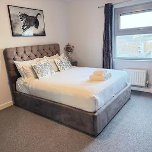 Apartment Luxury B, London
